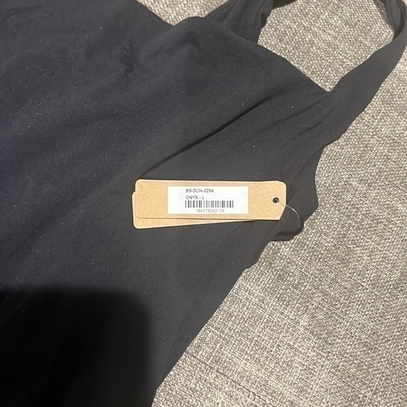 Skims Fits Everybody Square Neck Bodysuit - Picture 5 of 10